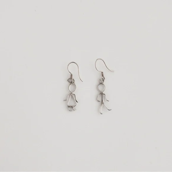 Vintage Figural Boy and Girl Dangle Drop Earrings Silver Tone Wire Work Jewelry - Picture 1 of 5